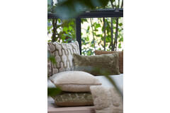 Coussin velours sable etvert pale